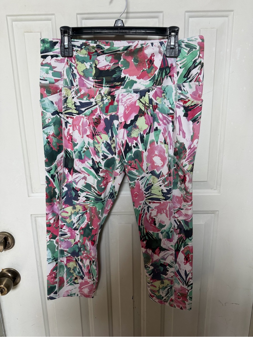 RBX Floral Print Capri Leggings in Pink and Green